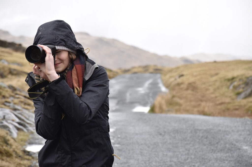 woman, camera, photographer-1839998.jpg